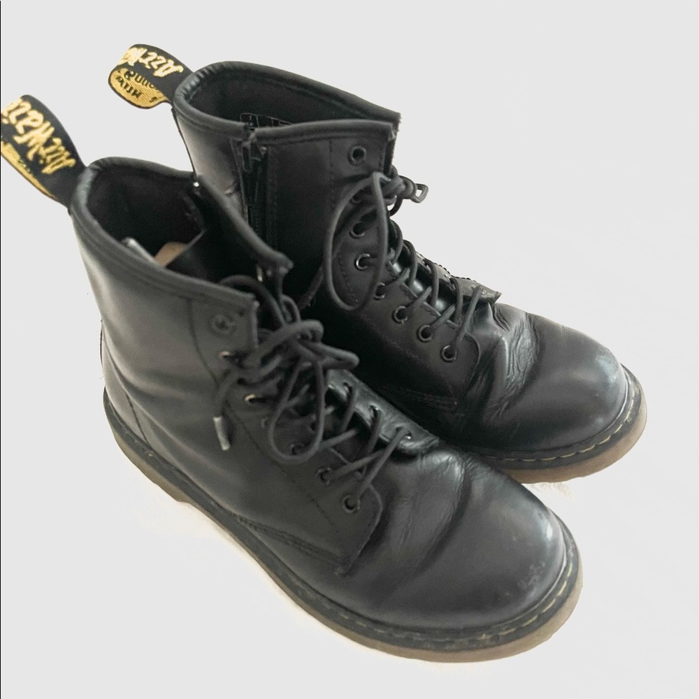 Girls BLACK LEATHER Doc Marten Boots US 3